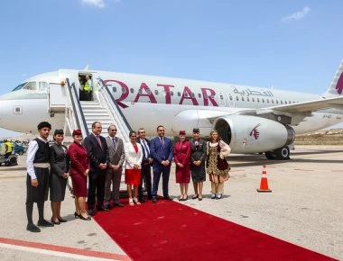 H Qatar Airways προσγειώθηκε για πρώτη φορά στο Αεροδρόμιο της Μυκόνου